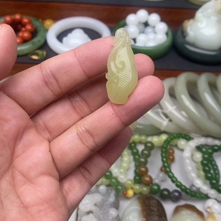 和田玉未镶嵌吊坠(不含链)