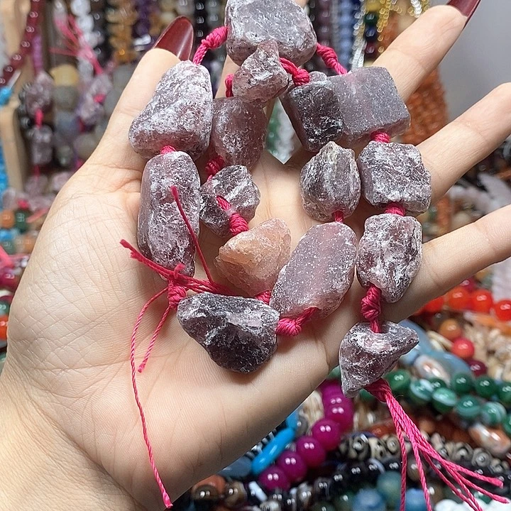 玛瑙/玉髓未镶嵌珠宝半成品天然草莓晶原矿