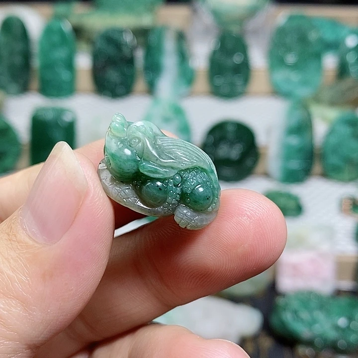 未镶嵌独山玉颈饰