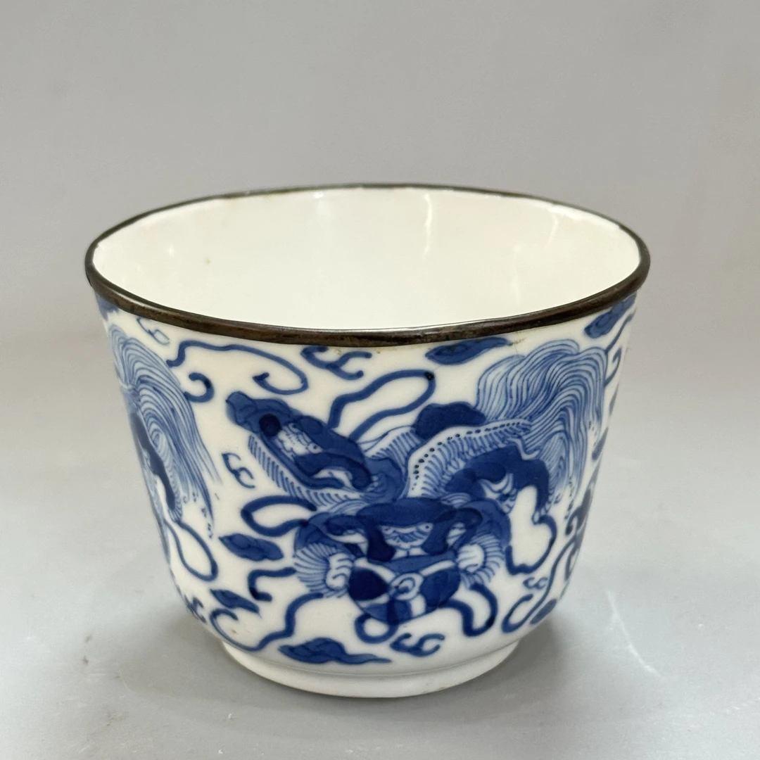 青花五世同堂纹杯  口径7.8