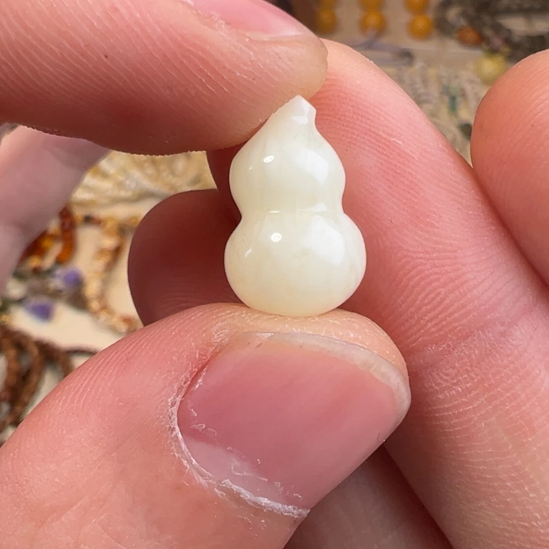 蜜蜡未镶嵌裸石葫芦，免费编绳