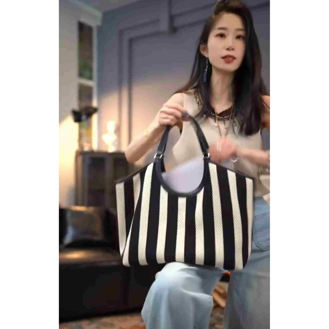 范哲萨夏季新款镂空网织条纹包包时尚大容量托特包休闲通勤手提单