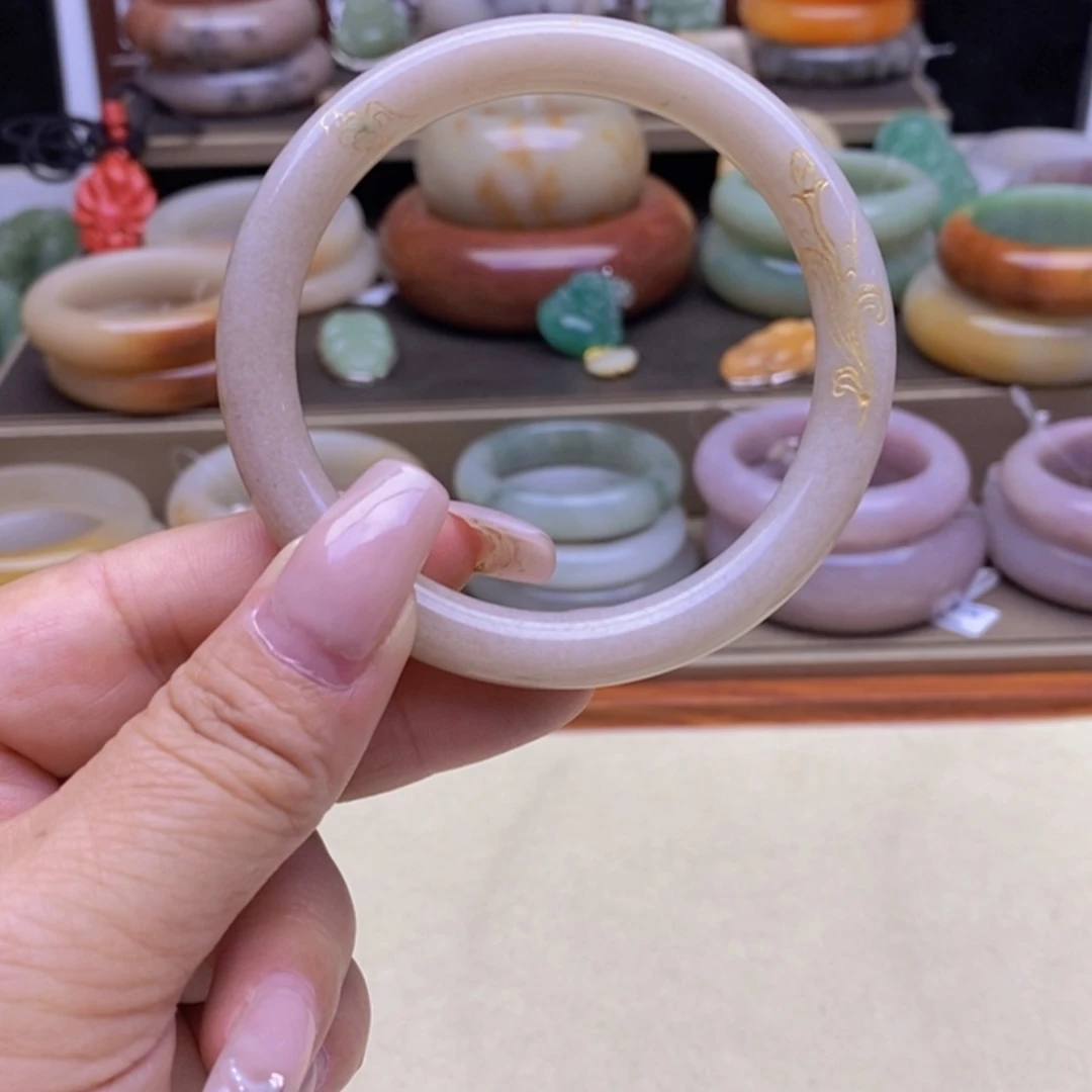 【闪购商品】石英质玉手镯未镶嵌