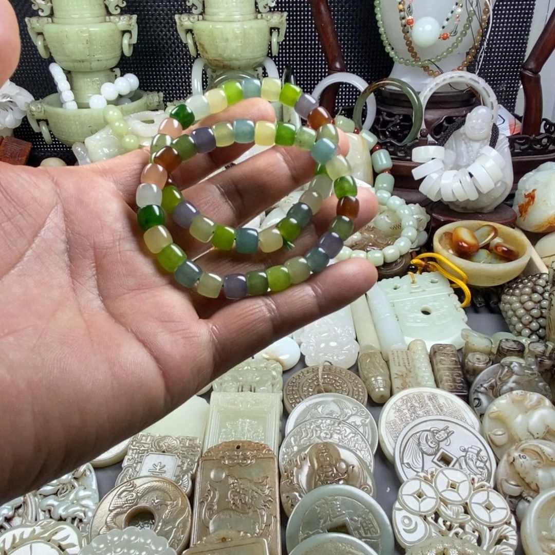 和田玉（糖玉）未镶嵌颈饰