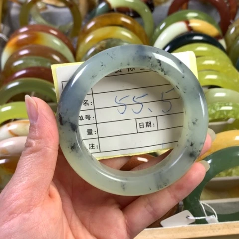 岫玉手镯未镶嵌38号