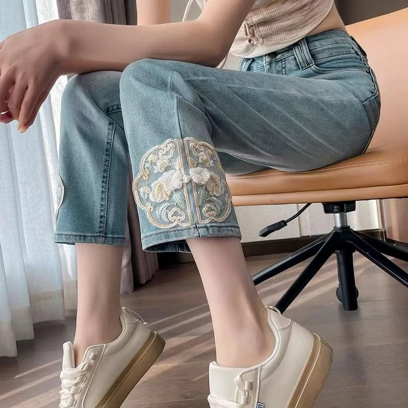 国风刺绣直筒牛仔裤女2025年春季新款高腰显瘦九分烟管裤8882