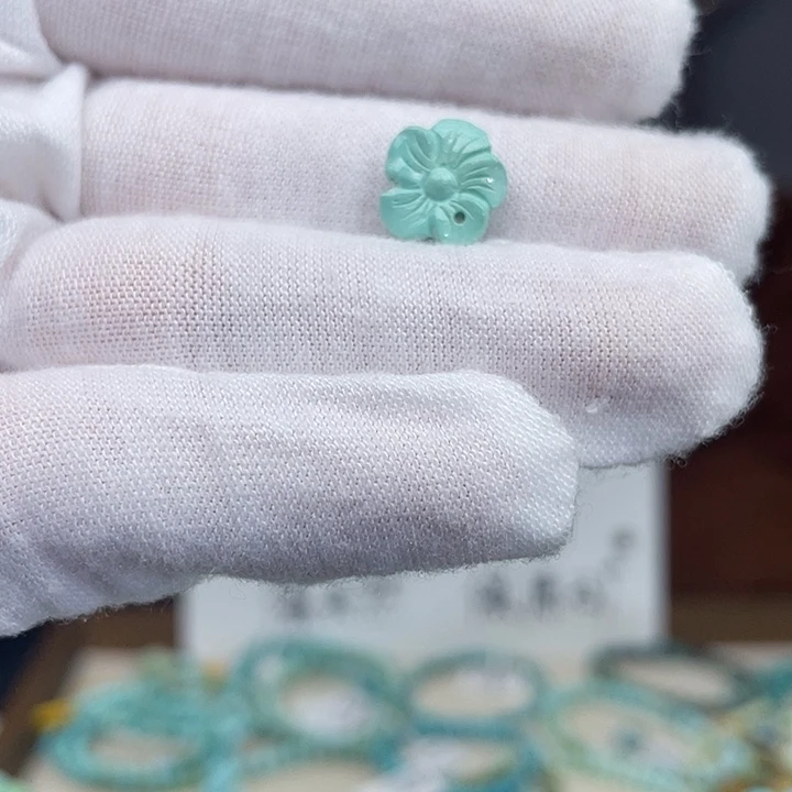 南红玛瑙未镶嵌珠宝奇石