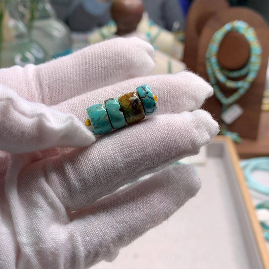 绿松石未镶嵌饰品