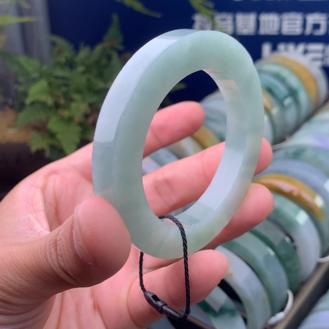 定制翡翠未镶嵌手镯定制手镯