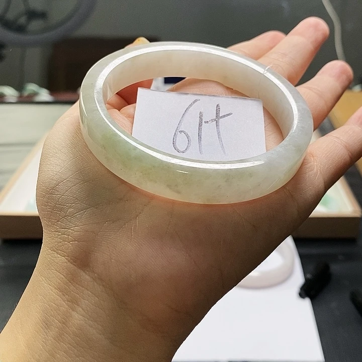 【闪购商品】未镶嵌手镯翡翠