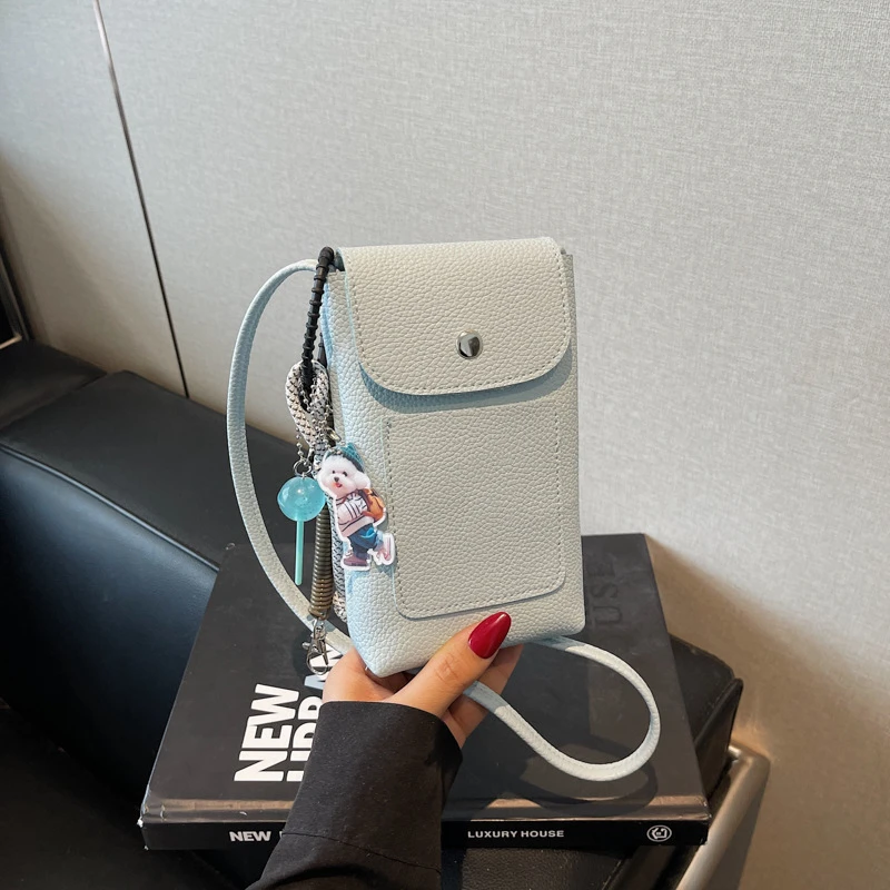 夏天流行软皮女手机包2025新款复古简约小包包休闲迷你单肩小方包