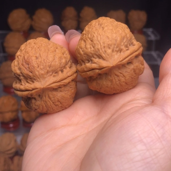 文玩核桃吊坠39祥龙罗汉