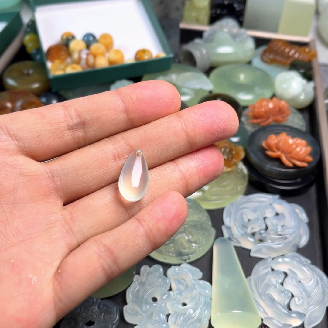 蛇纹石玉未镶嵌挂件