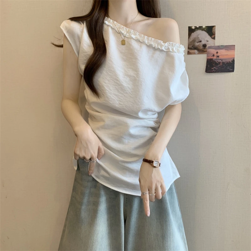 微胖妹妹大码法式气质木耳边斜肩短袖上衣女设计感小众显瘦衬衫潮