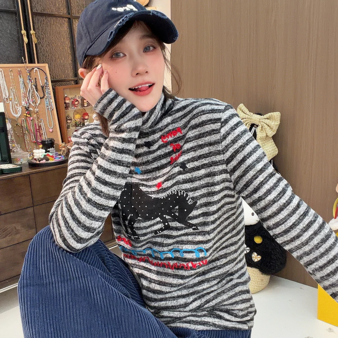 Apr.【星辰黑马】冬季新款保暖羊毛高领印花刺绣百搭长袖T恤DOR032