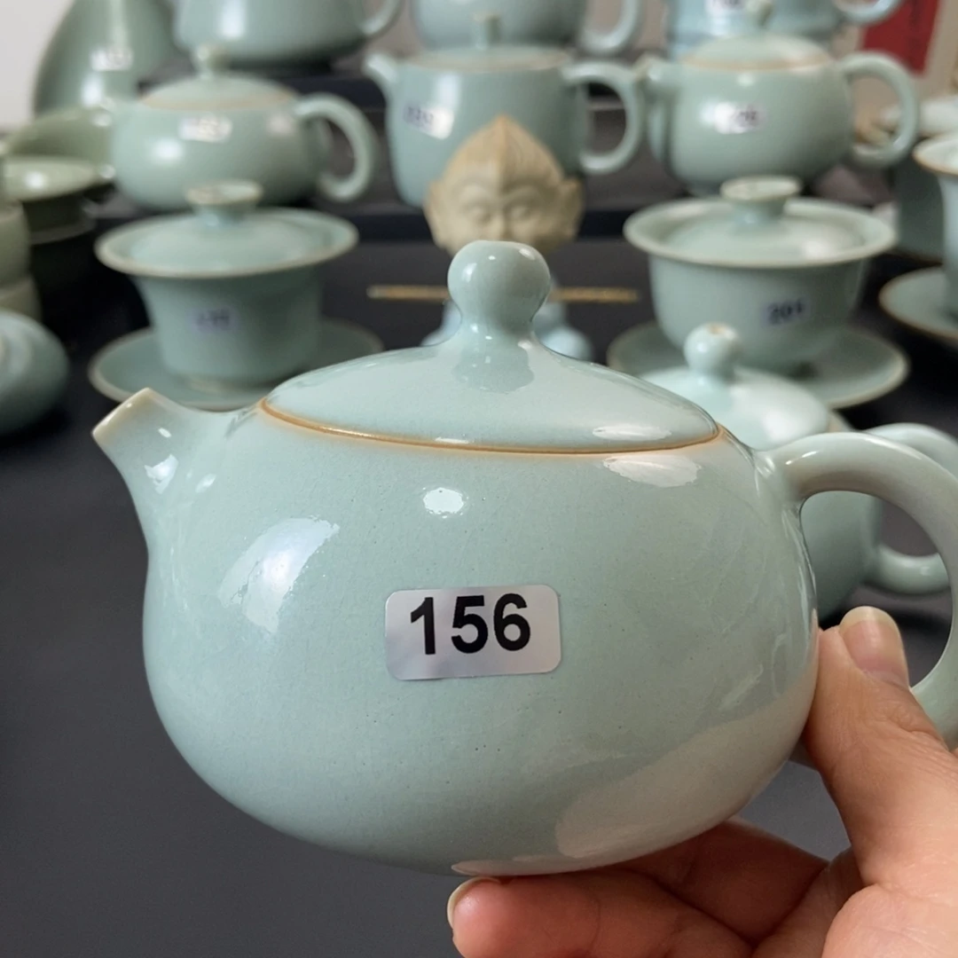 L***n天青釉色西施微瑕