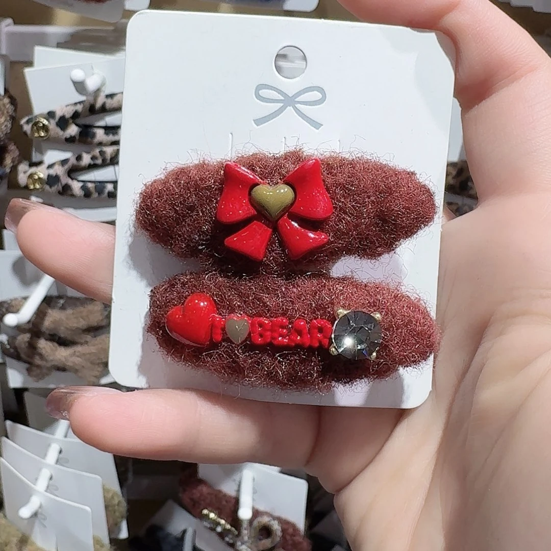 皮质铁合金红色蝴蝶结