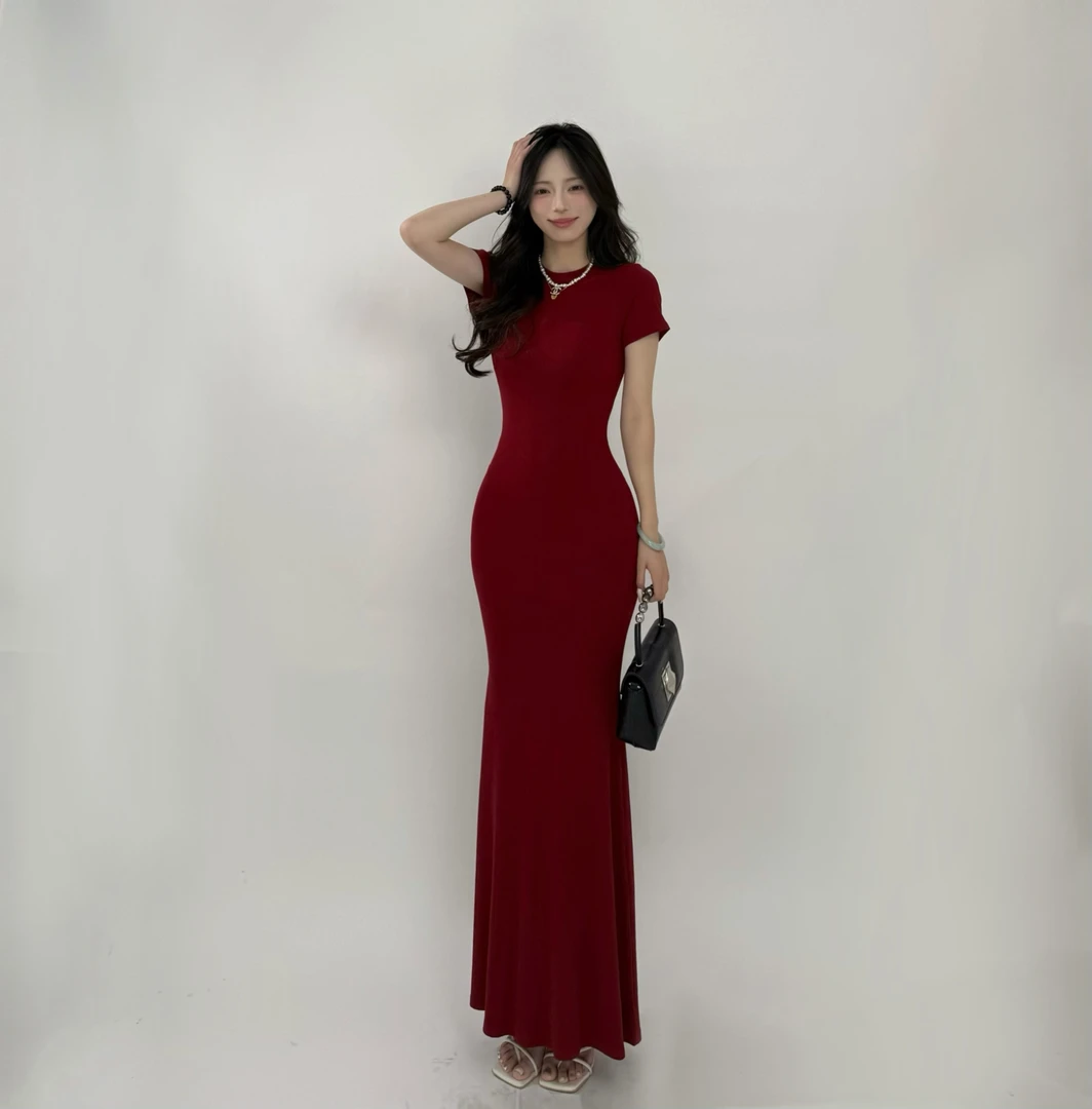 红色裙子气质时尚长裙夏季后妈裙2025新款爆款洋气连衣裙