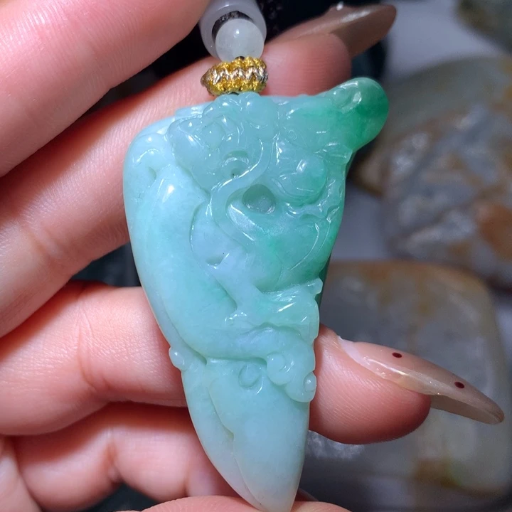 翡翠未镶嵌颈饰保真天然A货翡翠