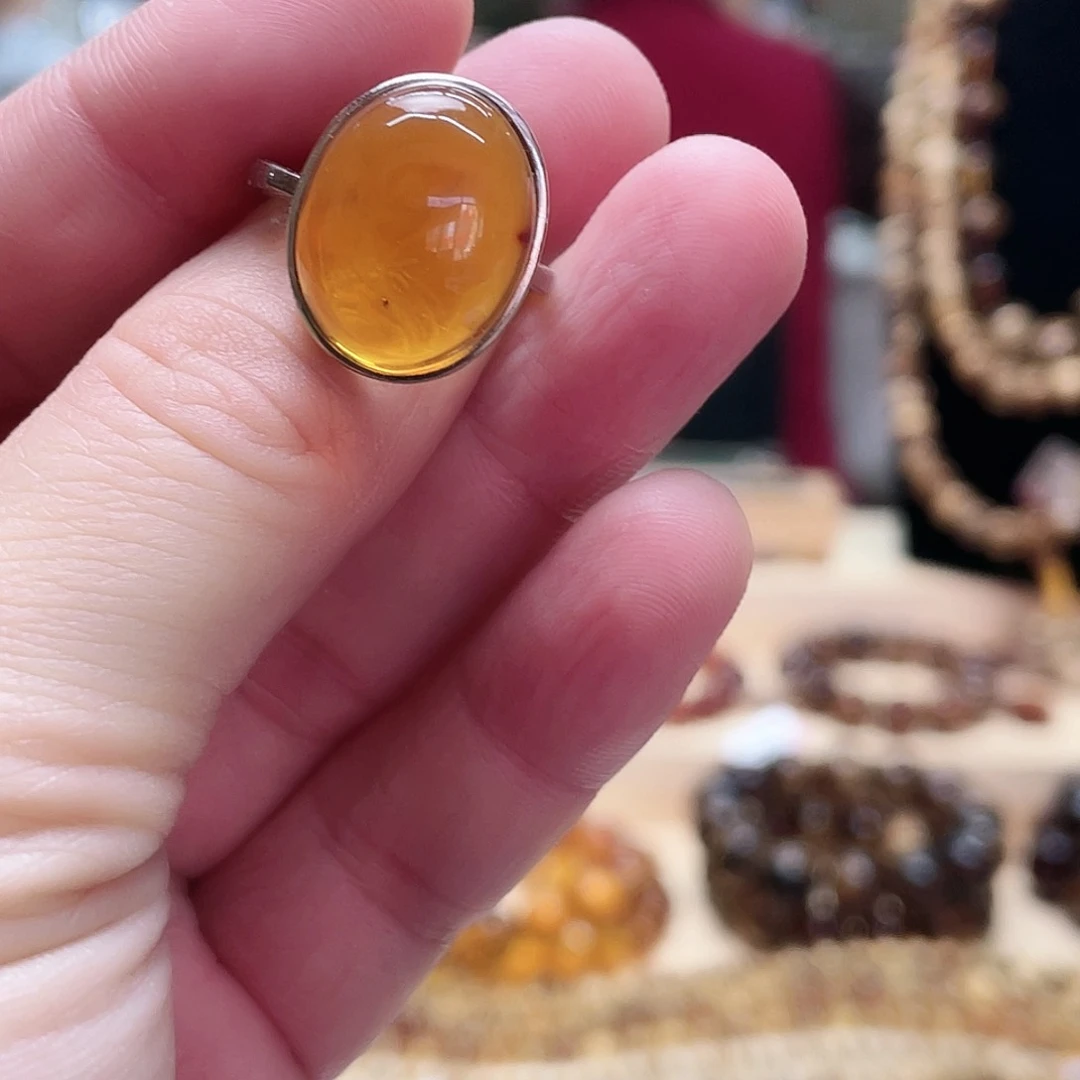 琥珀裸石未镶嵌大