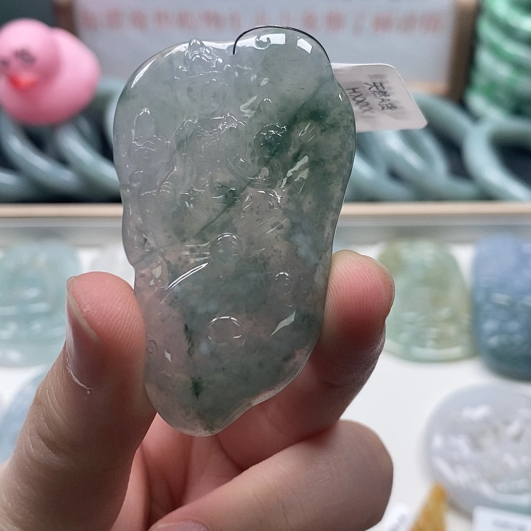 翡翠未镶嵌颈饰40 翡翠A货挂件