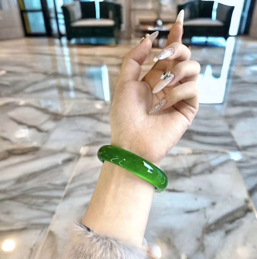 女圈口可调节绿色圆形美人镯冰透女款冰阳绿