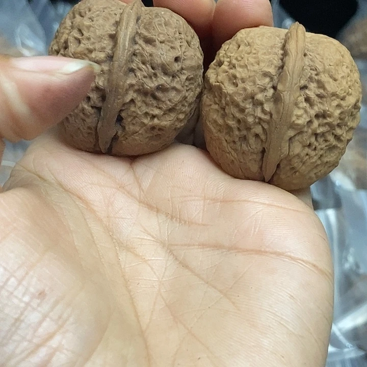 把件文玩核桃云南铁核桃基地83