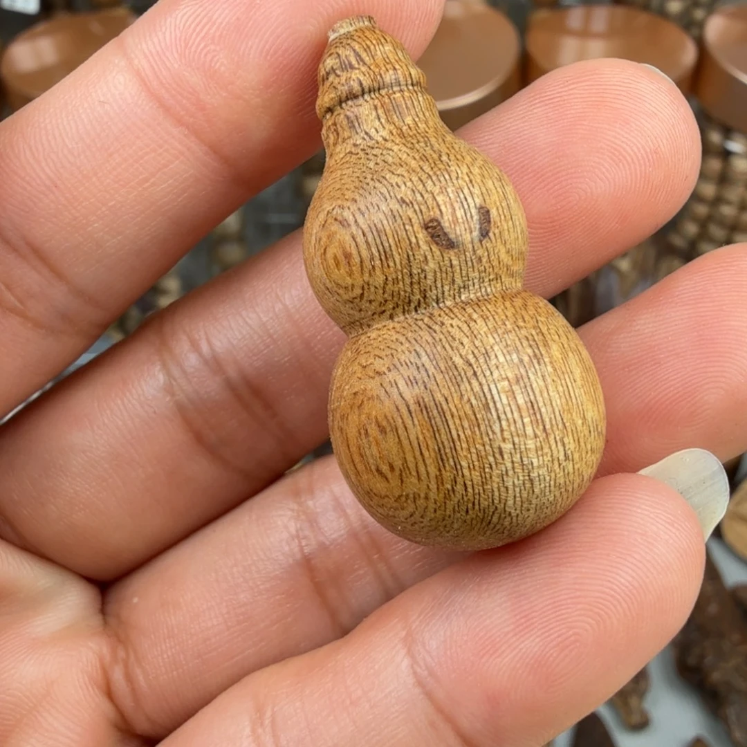 沉香沉香碎屑菩萨棋葫芦 3 克