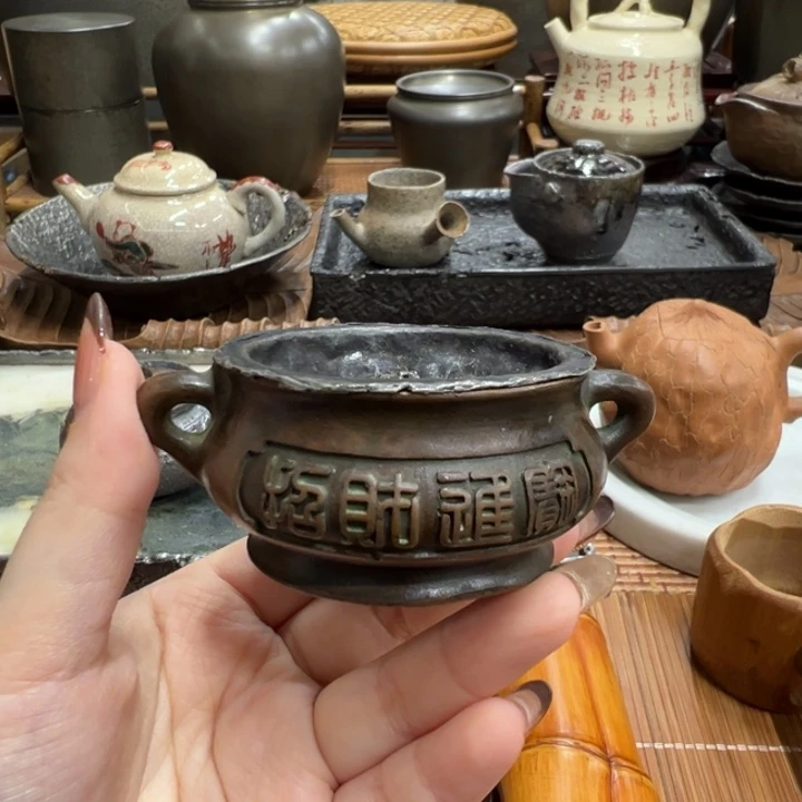 漂亮的聚宝盆香炉