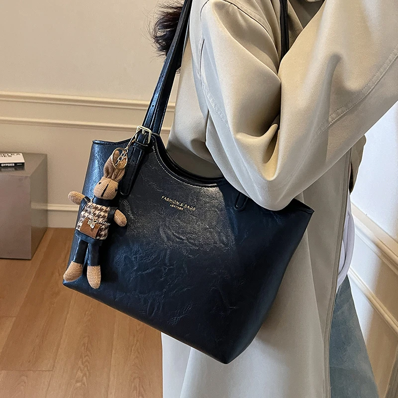 复古包包女大容量2025新款春夏百搭简约单肩包休闲时尚通勤托特包