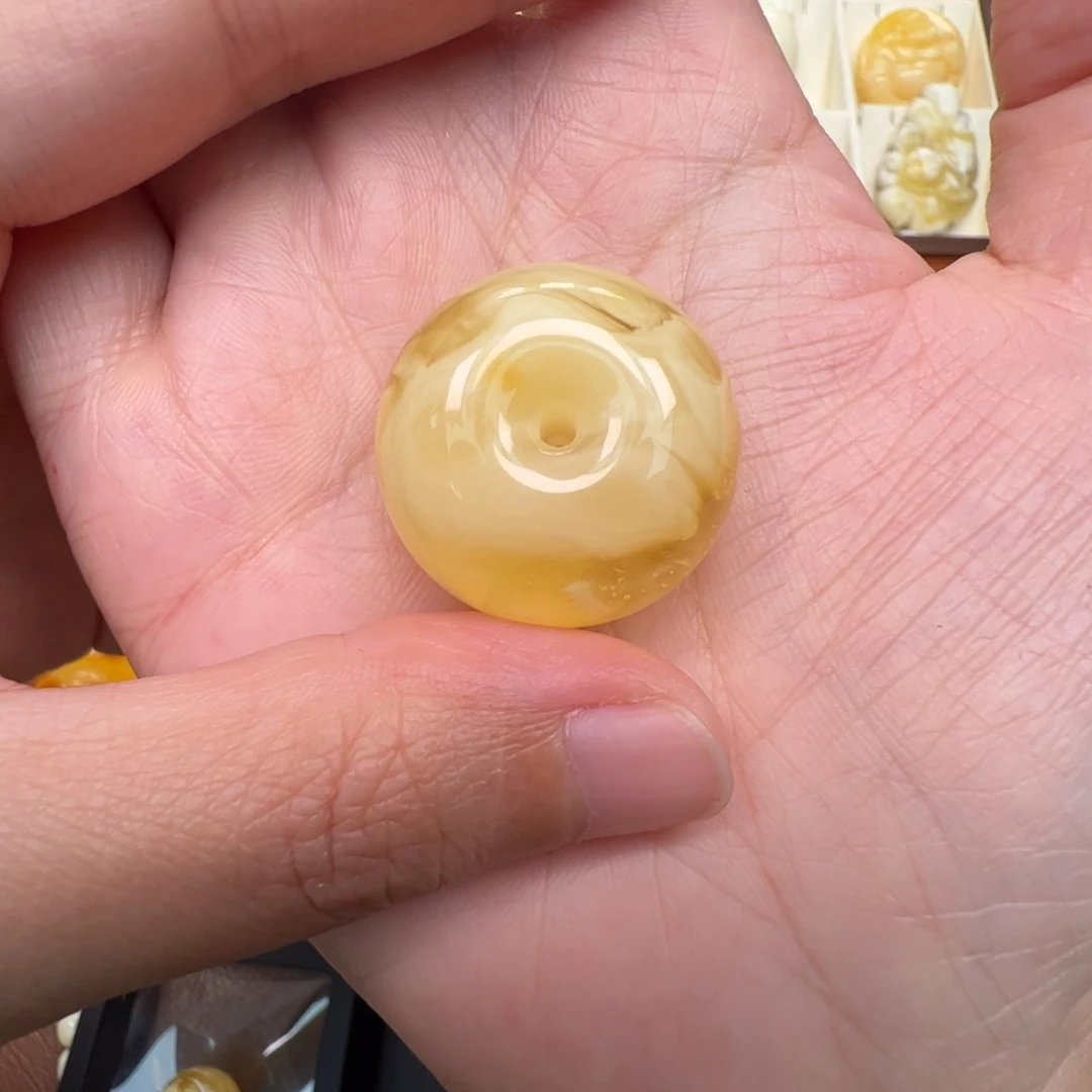琥珀未镶嵌裸石蜜蜡