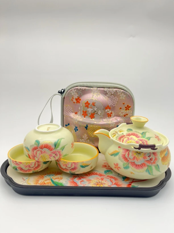 米黄汝窑刺绣牡丹宝瓶手抓壶套装一壶三杯带刺绣包带茶盘