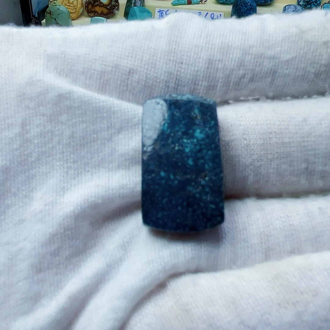 绿松石颈饰未镶嵌