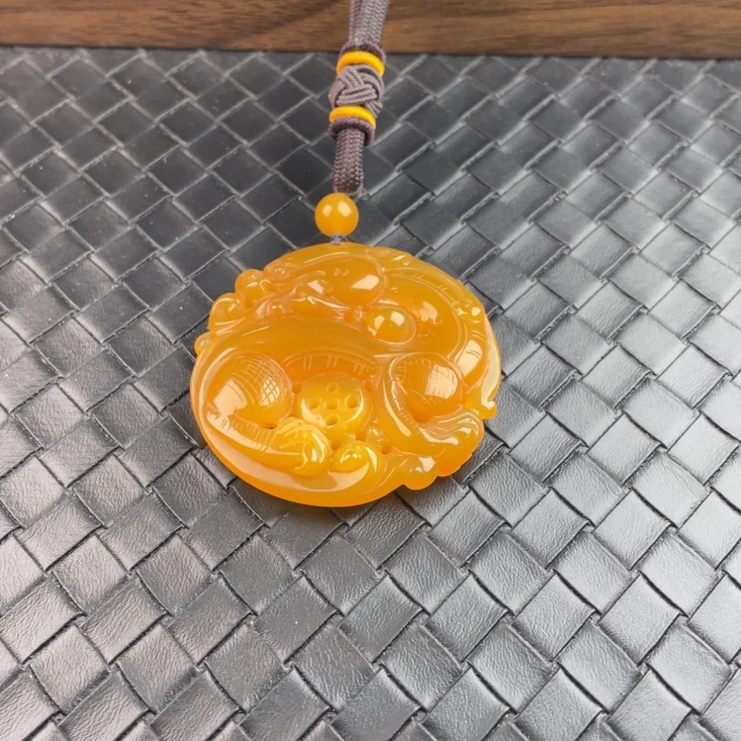 C***F石英质玉（缅黄）未镶嵌颈饰