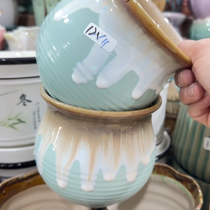 凑9块包邮，有孔，花盆