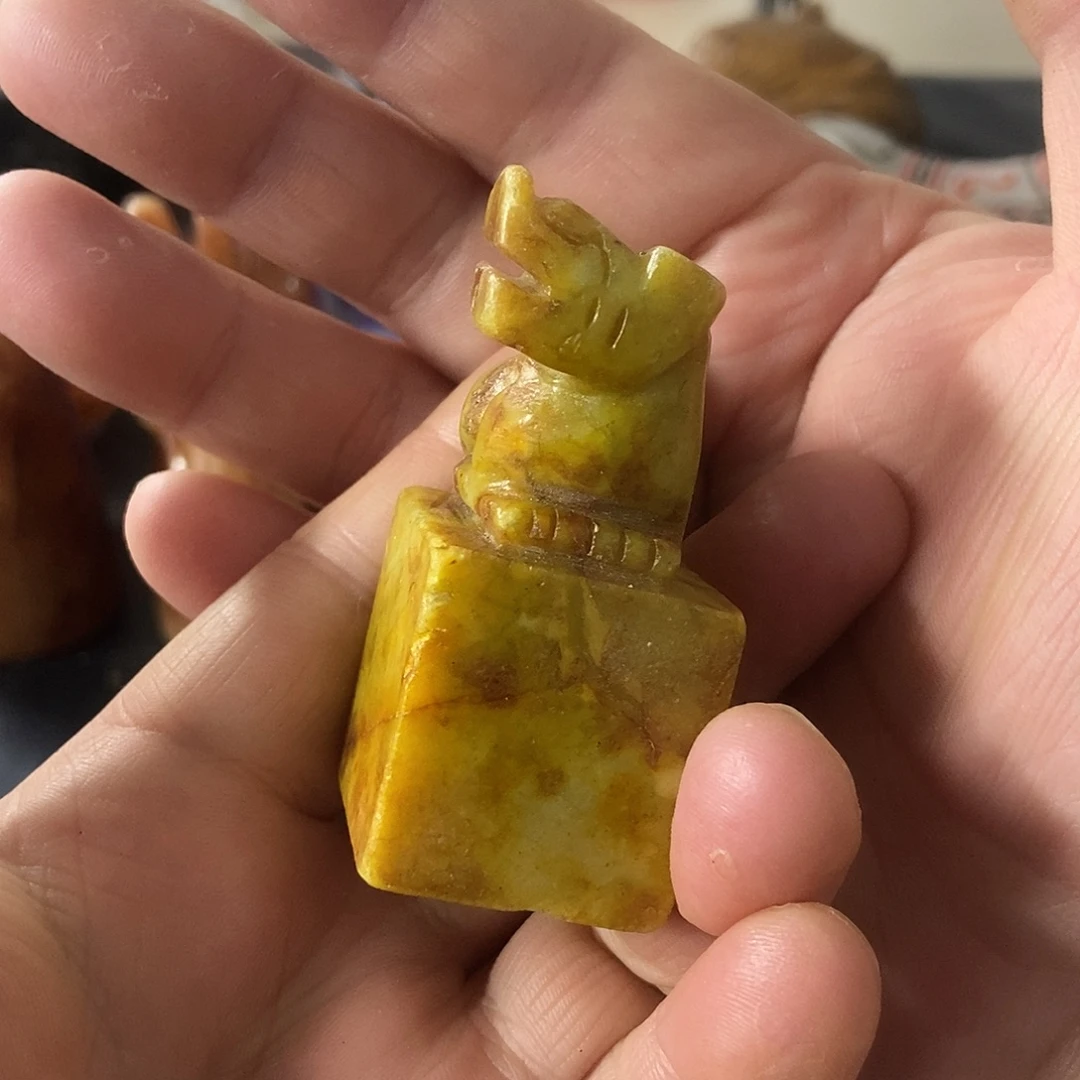 和田玉（糖玉）未镶嵌挂件