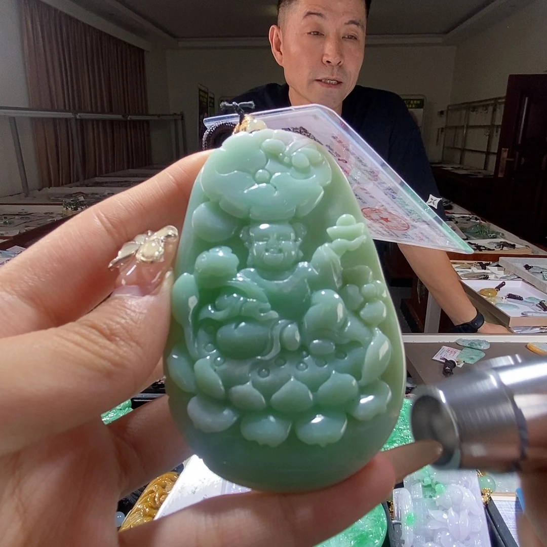 翡翠未镶嵌颈饰翡翠