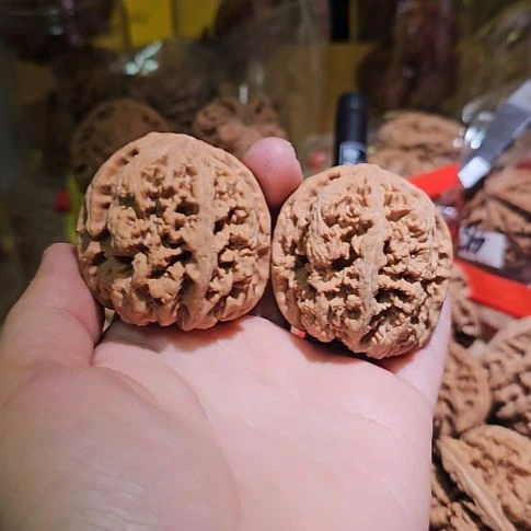 吊坠文玩核桃44粗筋