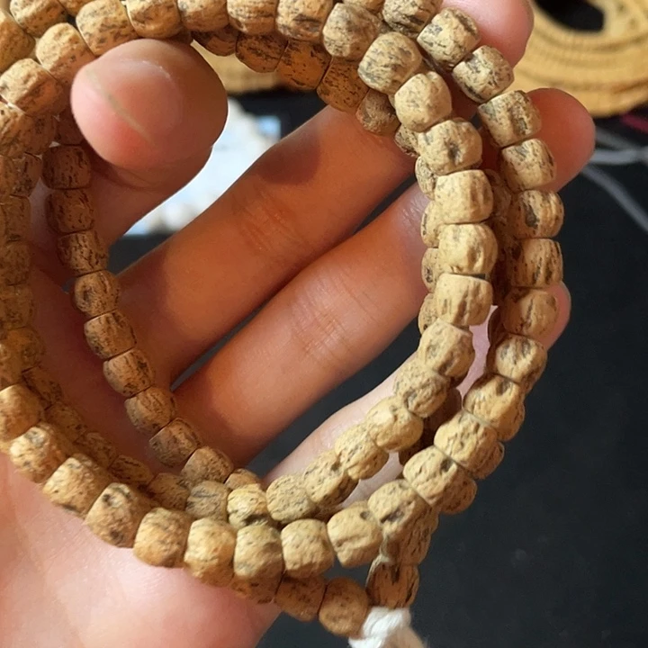 柏香籽/百香籽吊坠6.5左右尸驼岭108长串