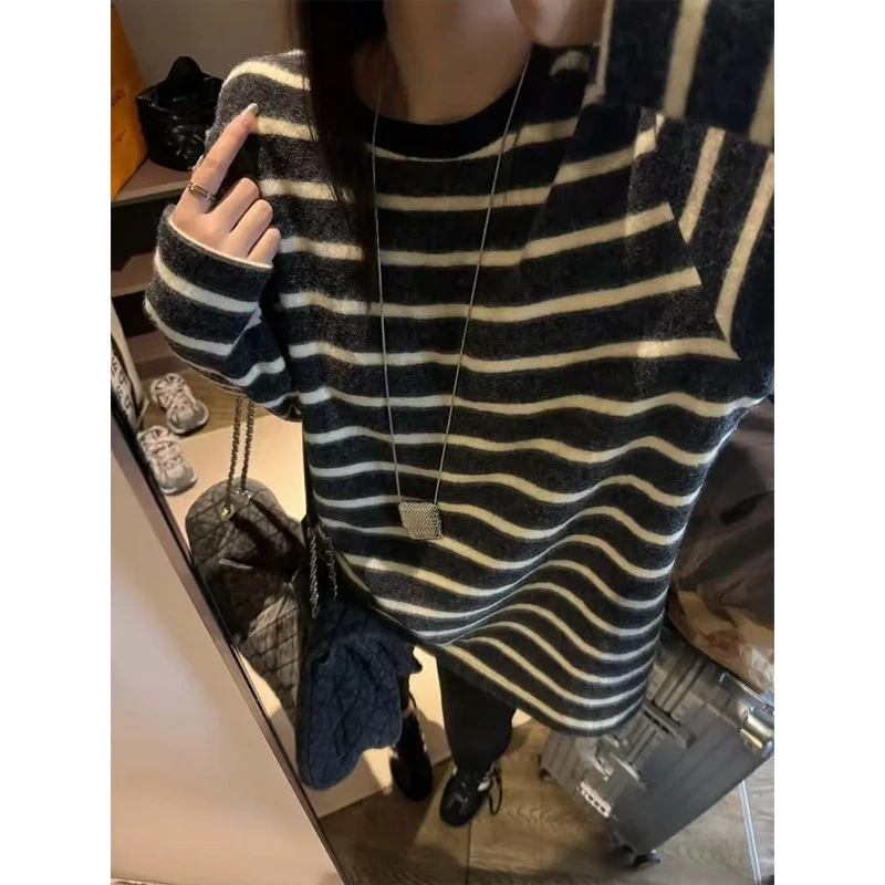 软糯糯米条纹长袖t恤女秋冬季新款百搭圆领宽松慵懒风中长款上衣