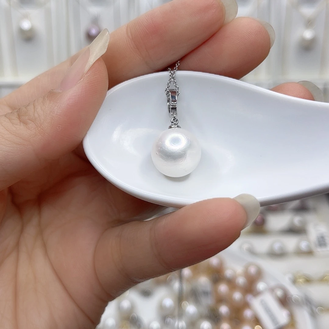 淡水珍珠合金吊坠(赠链)