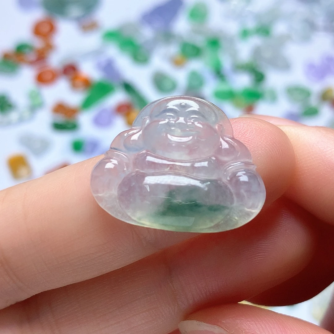 翡翠未镶嵌颈饰佛