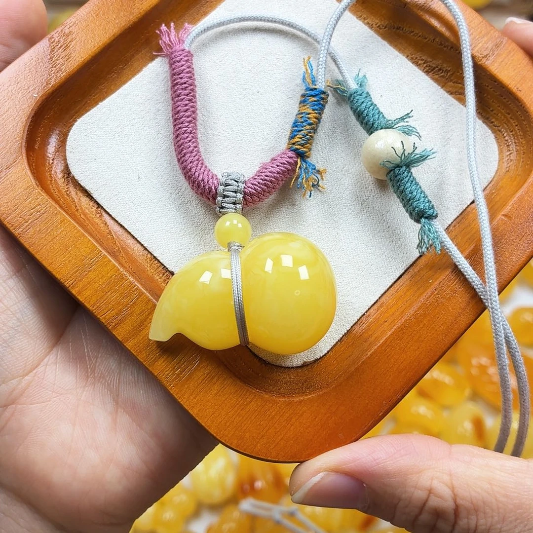 蜜蜡未镶嵌颈饰焦皮浓蜡妖花葫芦
