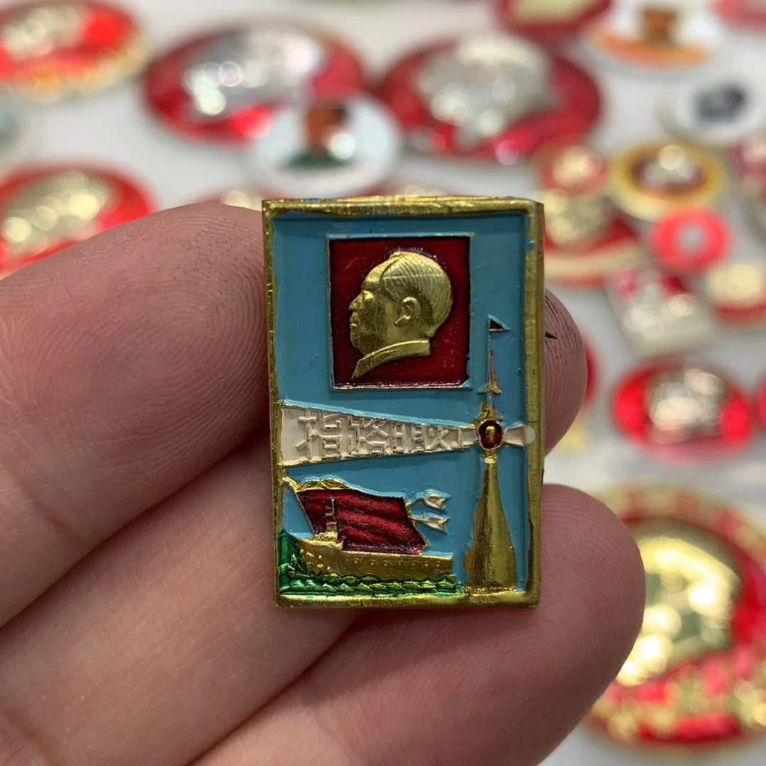 铝红章油彩灯塔……