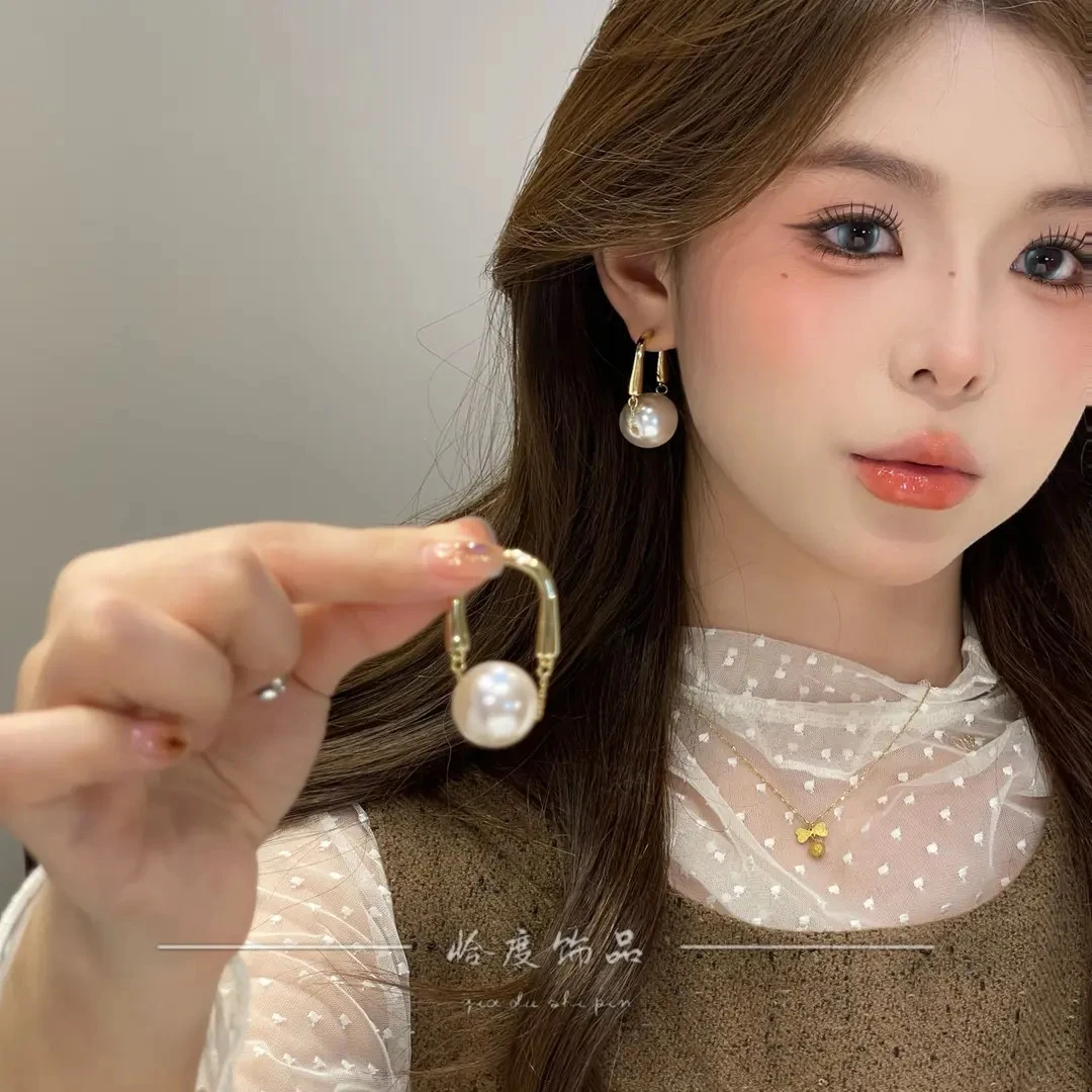 铜合金仿珍珠耳饰 法式复古温柔珠珠耳扣轻奢百搭