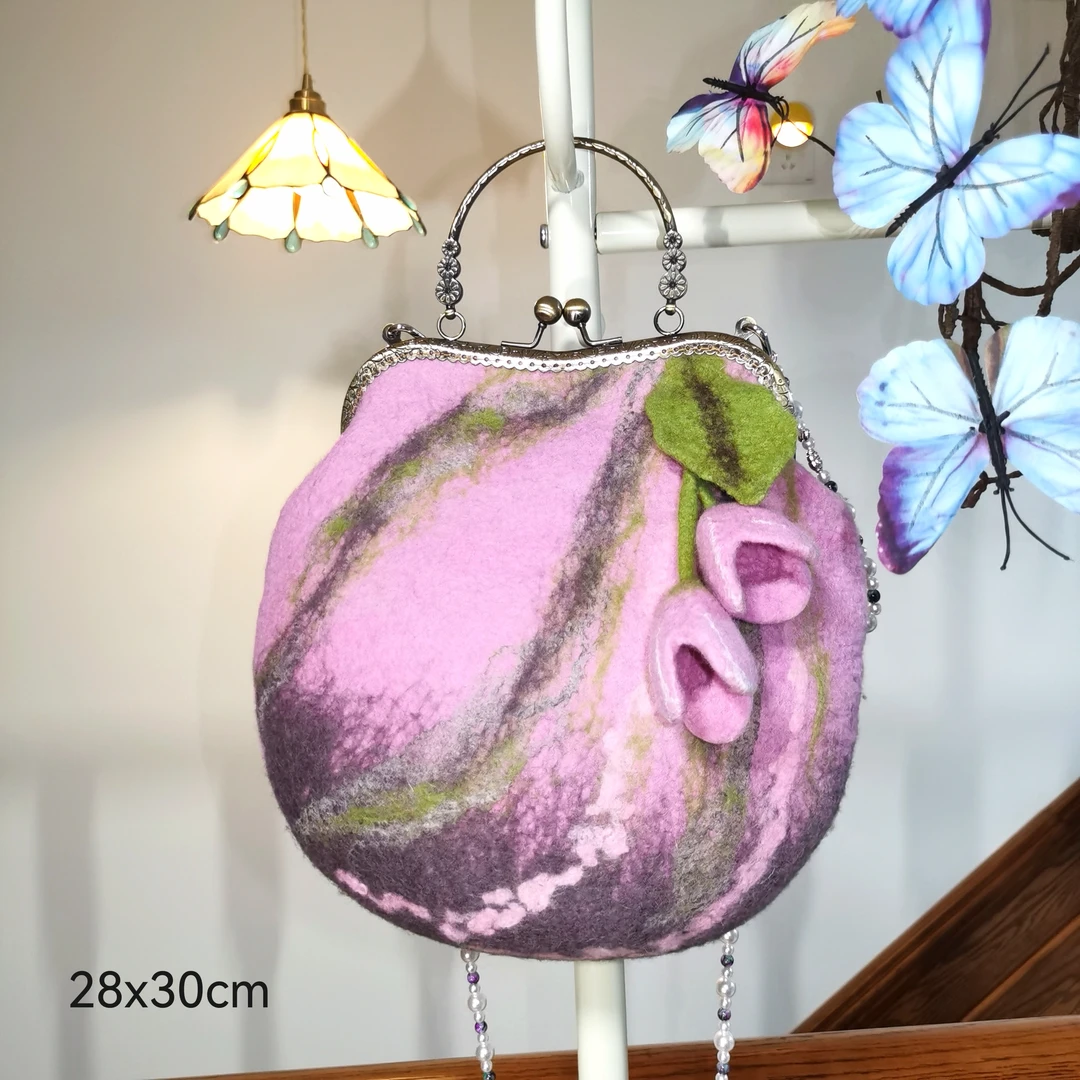 羊毛毡手工包民族风绣花零钱包时尚单肩斜挎包女士国潮古风晚宴包