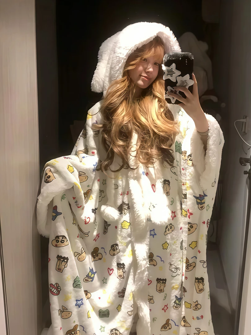 甜美卡通可爱少女蜡笔小新睡衣女加绒加厚珊瑚绒冬季保暖连帽睡袍