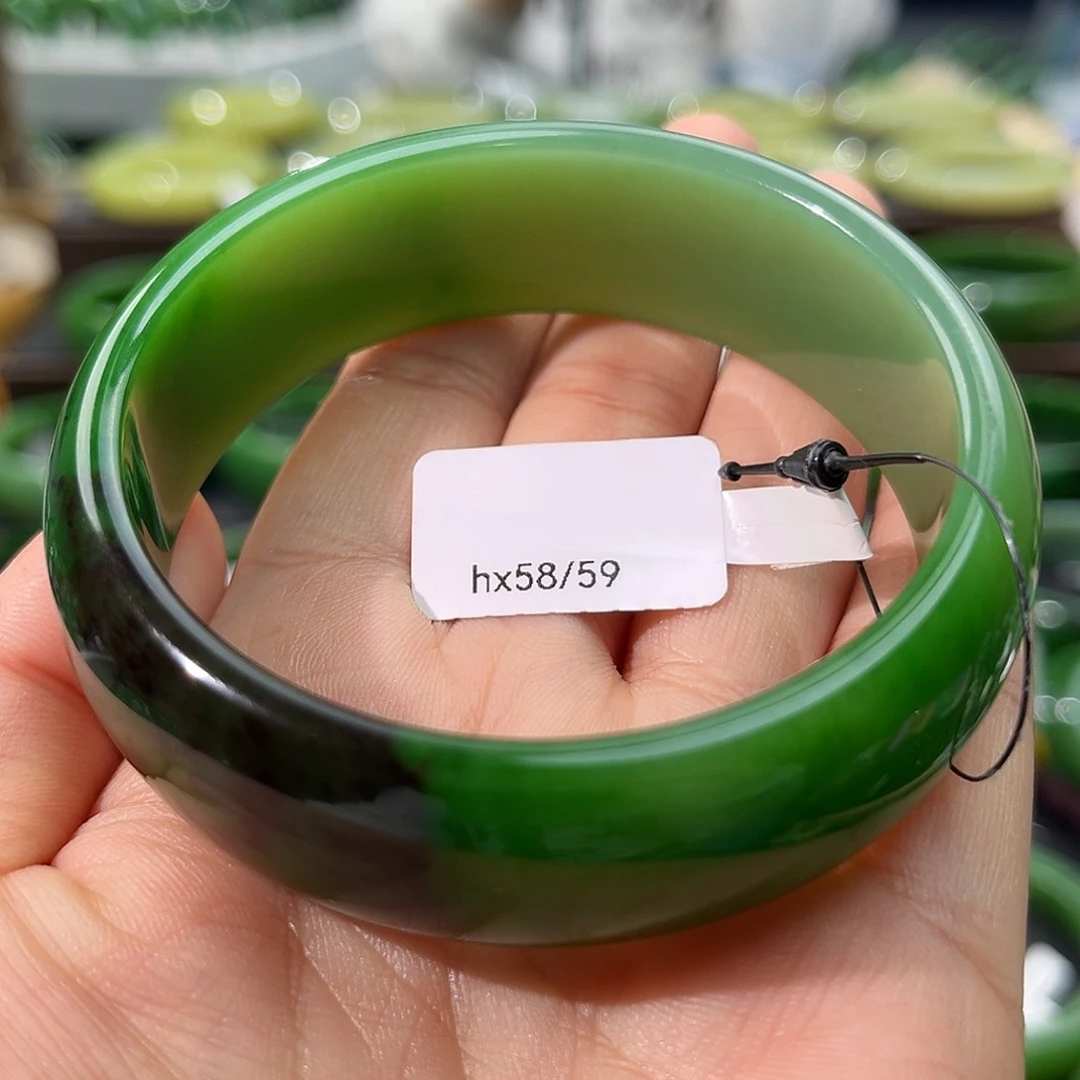 和田玉（碧玉）手镯未镶嵌