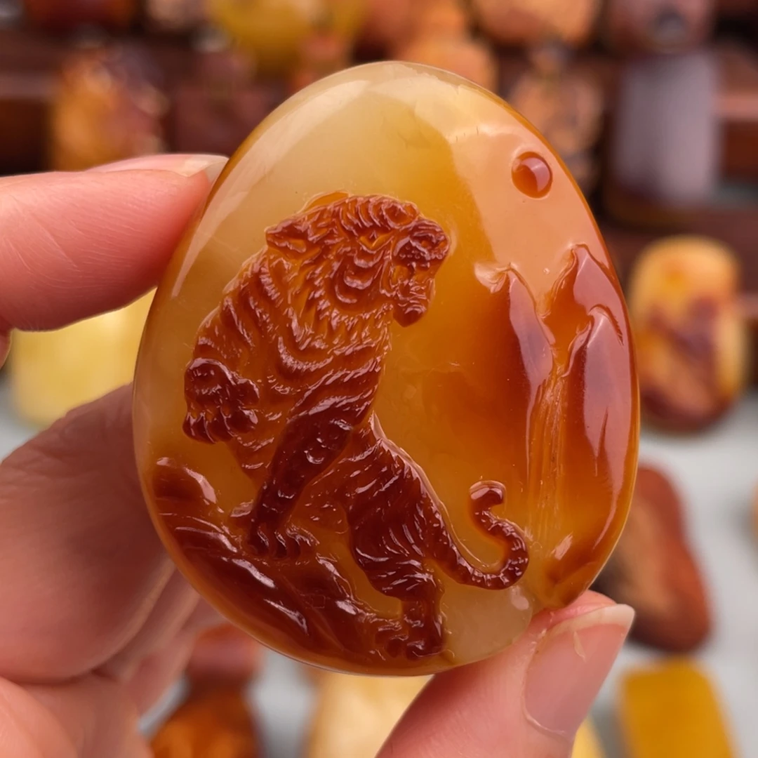定制琥珀未镶嵌蜜蜡虎牌