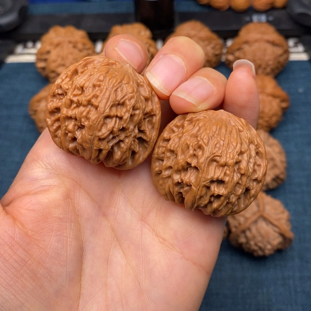 文玩核桃把件36全品山地石子小正磨